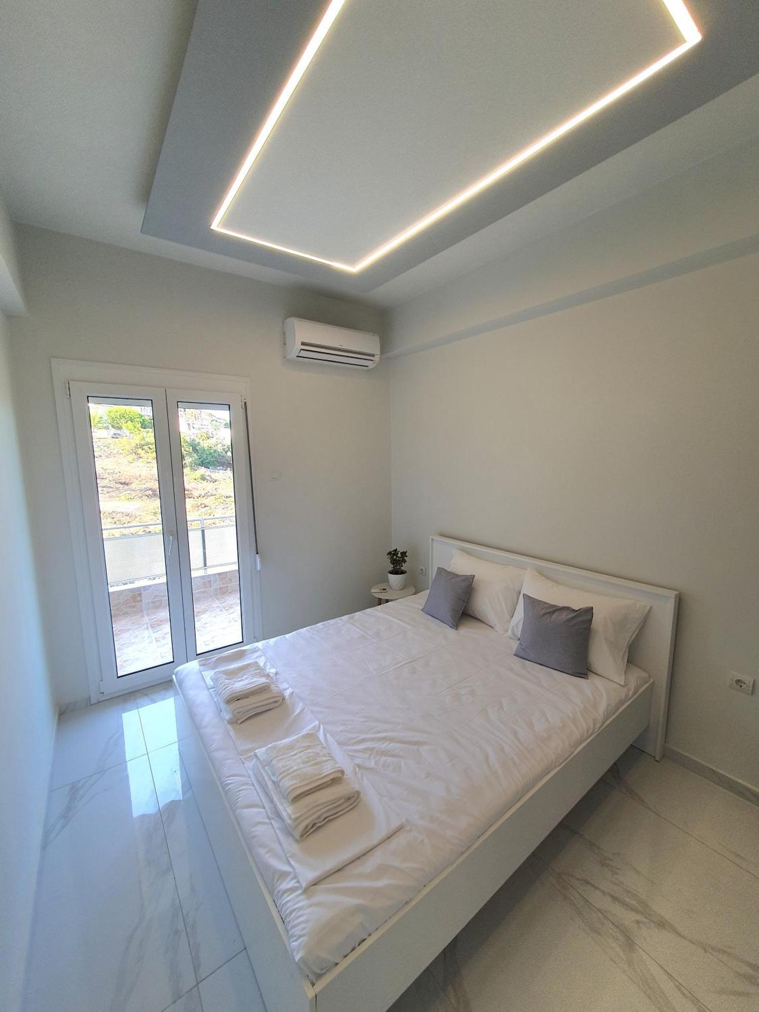 Riviera Penthouse Apartamento PalaiónTsiflíkion Exterior foto